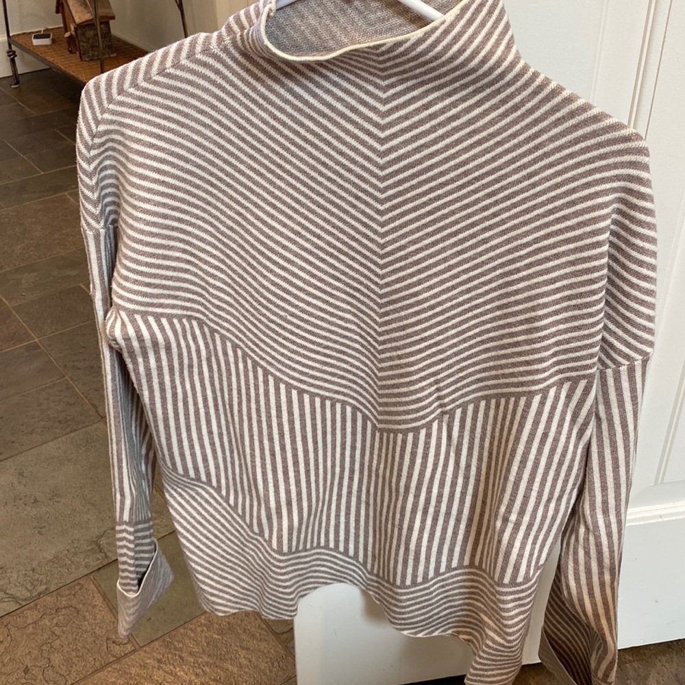 Cynthia Rowley Sweater size large